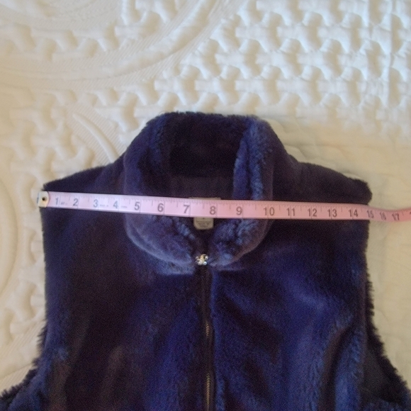 J Crew Dark Navy Blue Faux Fur Sleeveless Zip Up Vest Womens M - Picture 8 of 10
